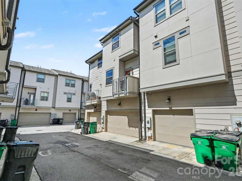 2539 Euclid Avenue, Charlotte, NC 28203.  MLS# CAR4418306, YatesRealty ID 47401. 