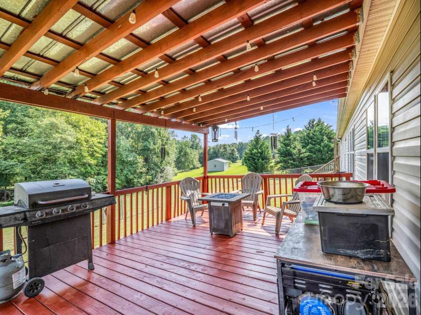 310 Brooks Road Extension, Bostic, NC 28018.  MLS# CAR4417492, YatesRealty ID 47403. 