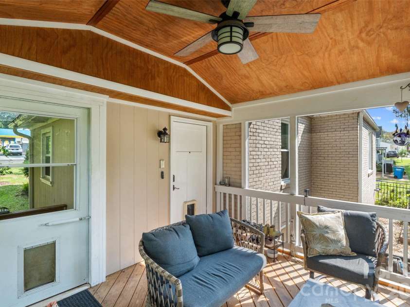 131 Spratt Street, Fort Mill, SC 29715.  MLS# CAR4417608, YatesRealty ID 47404. 