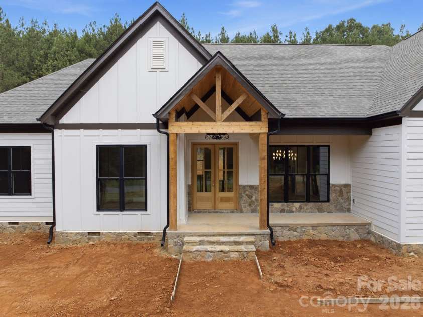 5089 Hidden Forest Drive, Denver, NC 28037.  MLS# CAR4416808, YatesRealty ID 47406. Front Exterior