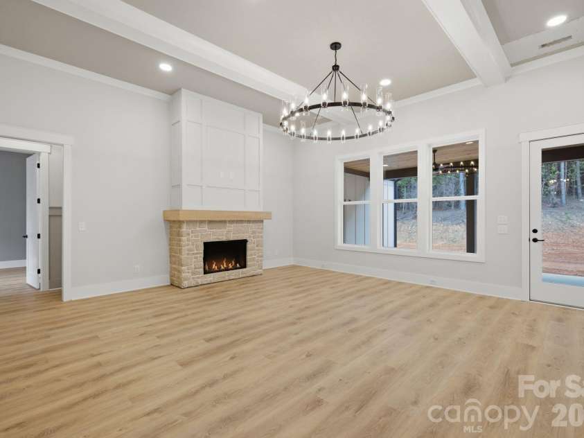 5089 Hidden Forest Drive, Denver, NC 28037.  MLS# CAR4416808, YatesRealty ID 47406. Living Room