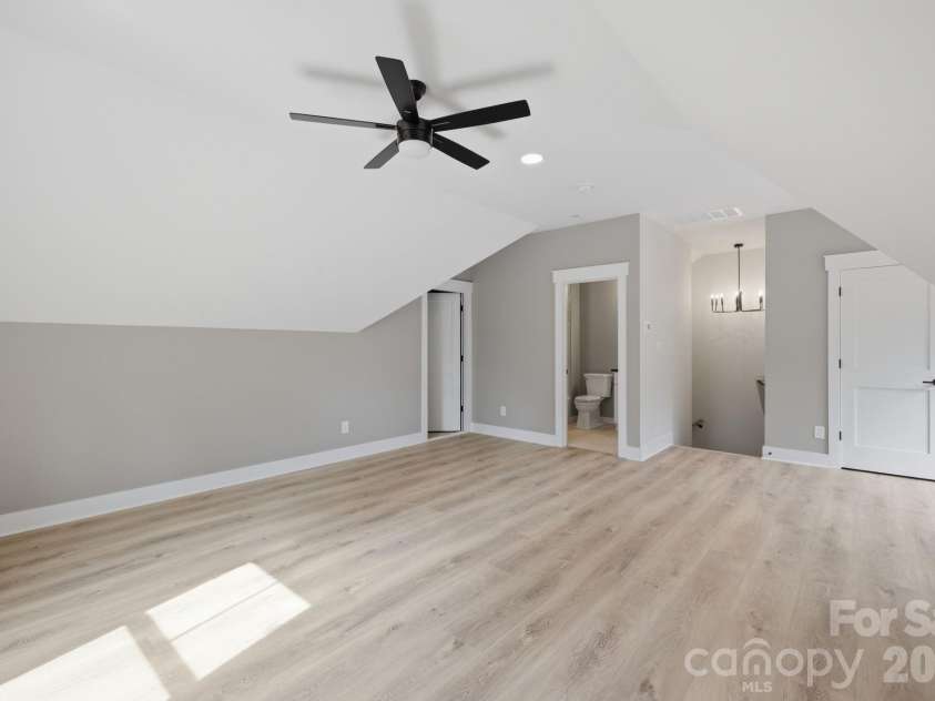 5089 Hidden Forest Drive, Denver, NC 28037.  MLS# CAR4416808, YatesRealty ID 47406. Upper Level Bonus Room