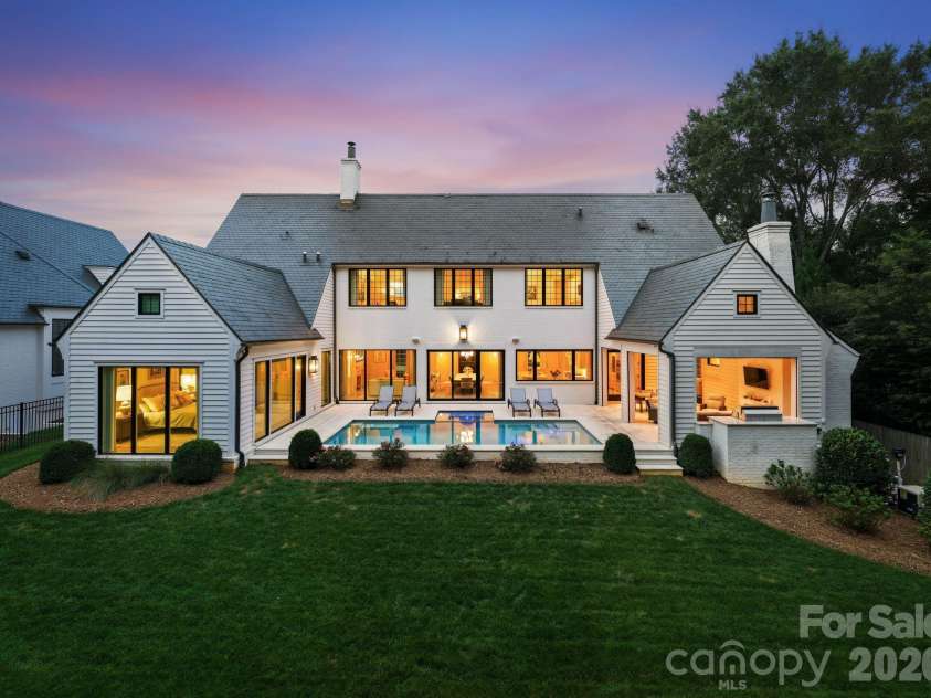 4709 Ockley Manor Lane, Charlotte, NC 28226.  MLS# CAR4416742, YatesRealty ID 47407. 