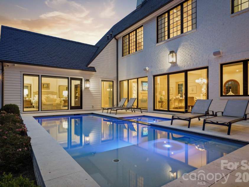 4709 Ockley Manor Lane, Charlotte, NC 28226.  MLS# CAR4416742, YatesRealty ID 47407. 