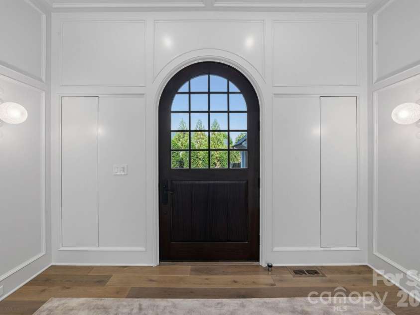 4709 Ockley Manor Lane, Charlotte, NC 28226.  MLS# CAR4416742, YatesRealty ID 47407. 