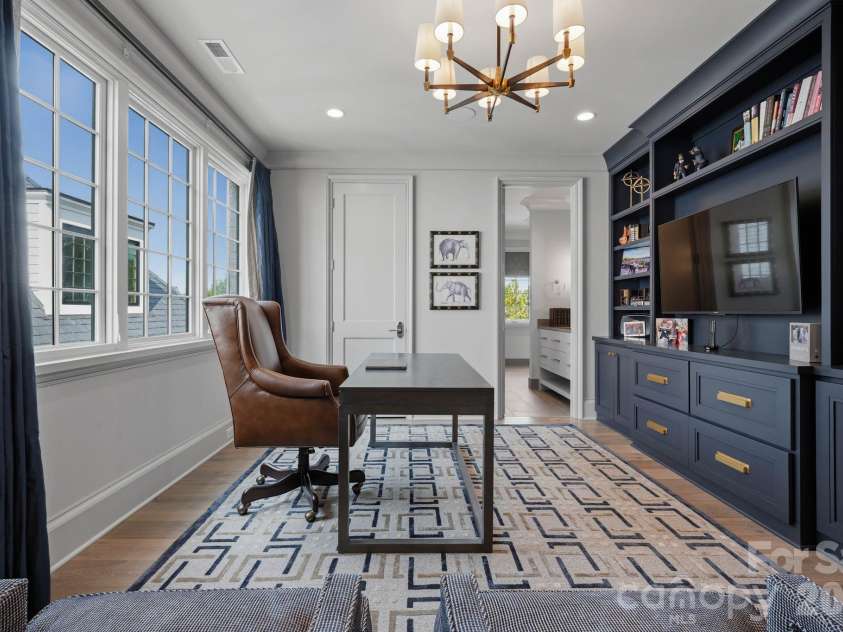 4709 Ockley Manor Lane, Charlotte, NC 28226.  MLS# CAR4416742, YatesRealty ID 47407. 