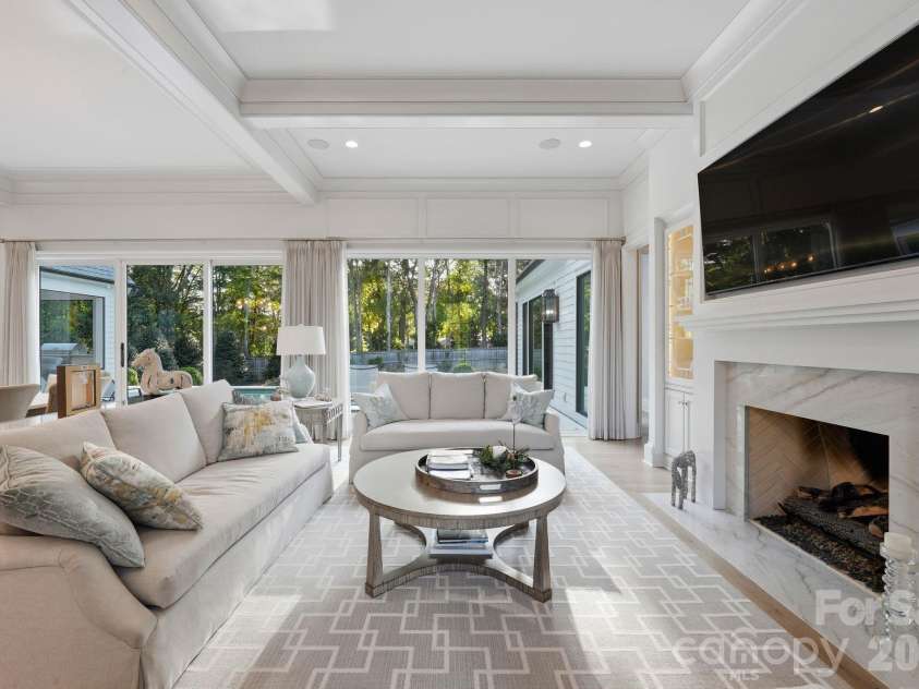4709 Ockley Manor Lane, Charlotte, NC 28226.  MLS# CAR4416742, YatesRealty ID 47407. 