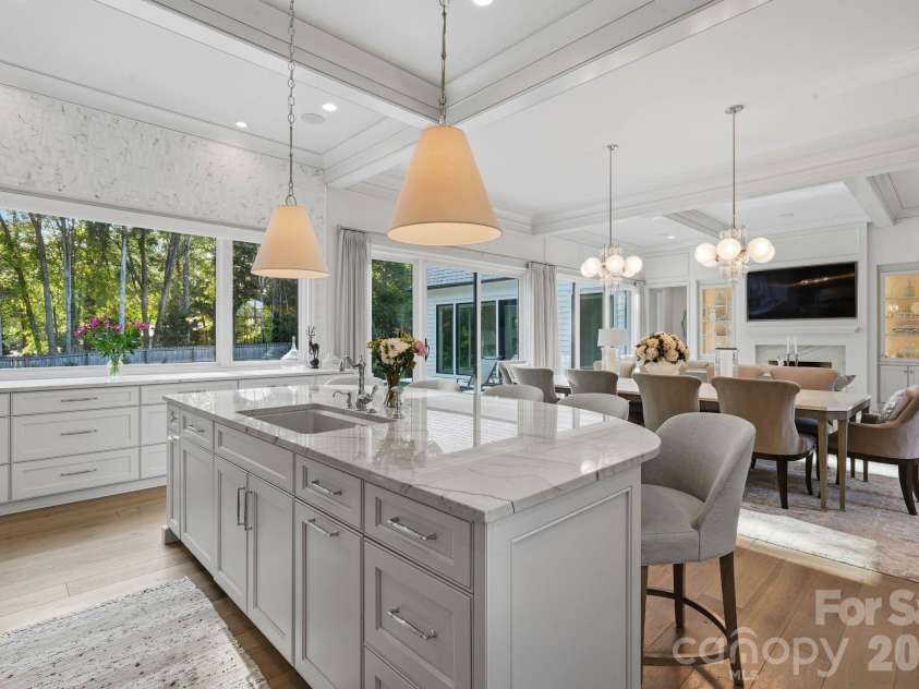 4709 Ockley Manor Lane, Charlotte, NC 28226.  MLS# CAR4416742, YatesRealty ID 47407. 