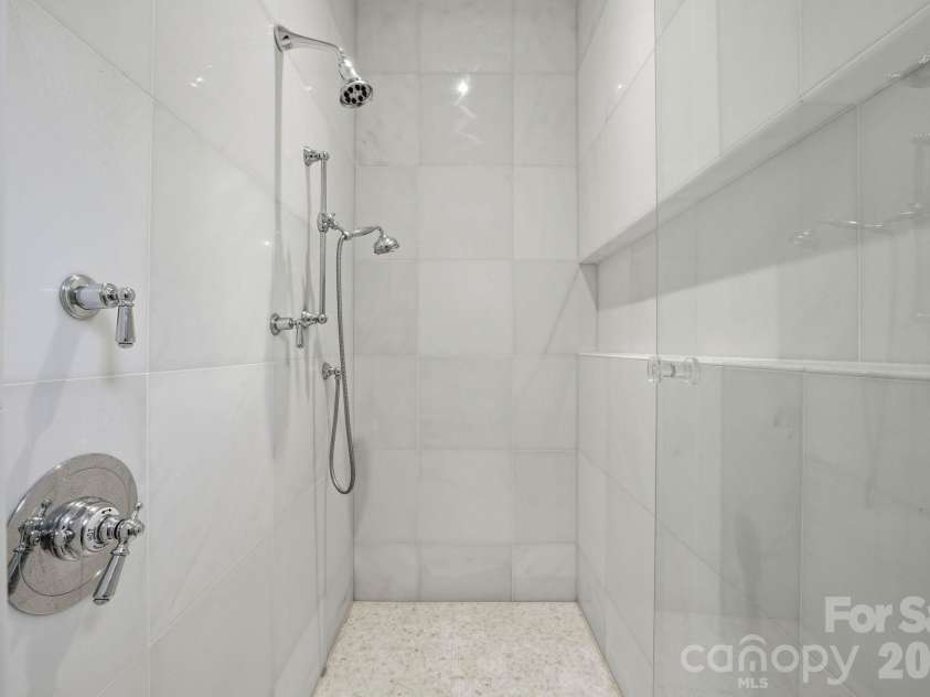 4709 Ockley Manor Lane, Charlotte, NC 28226.  MLS# CAR4416742, YatesRealty ID 47407. 
