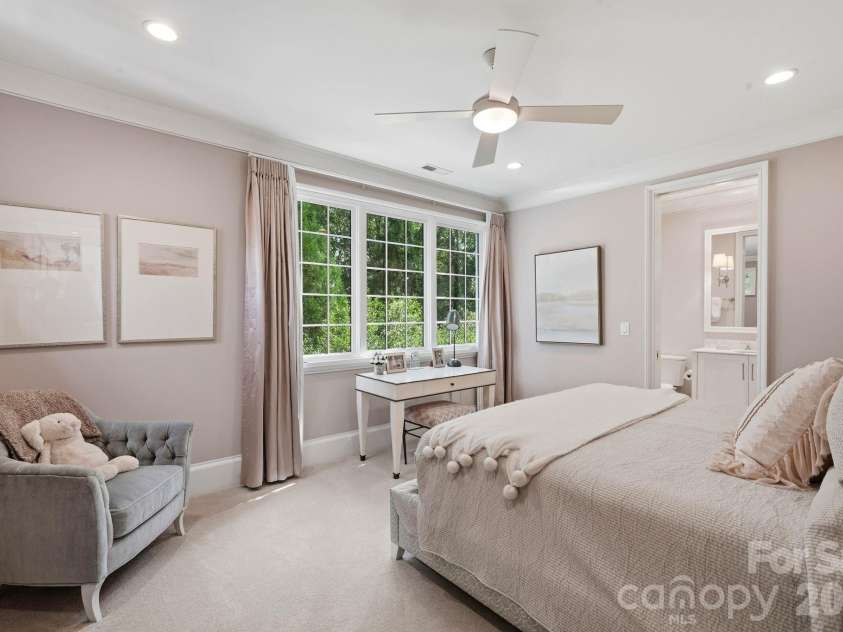 4709 Ockley Manor Lane, Charlotte, NC 28226.  MLS# CAR4416742, YatesRealty ID 47407. 