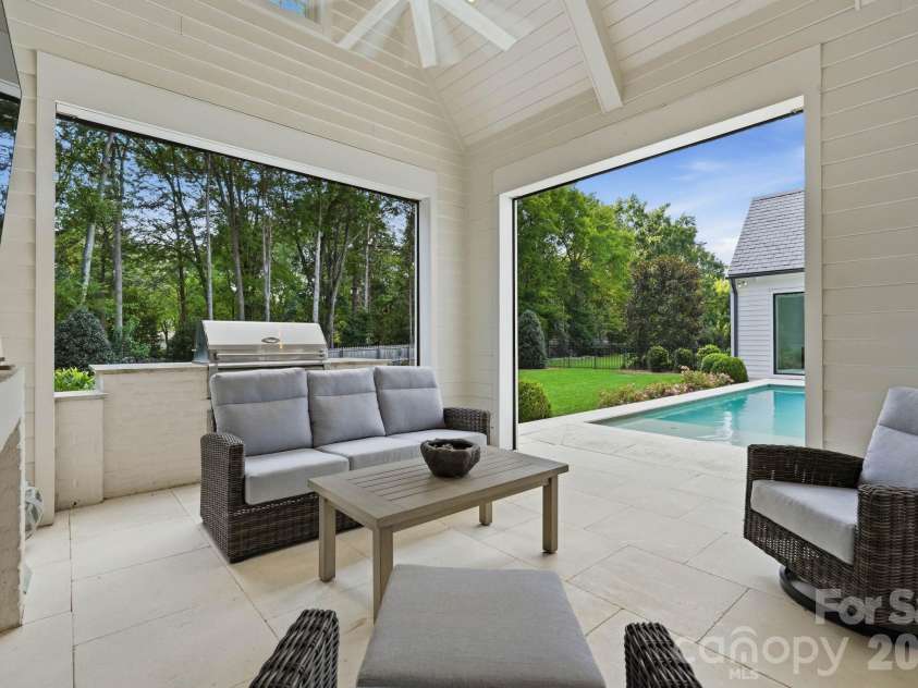 4709 Ockley Manor Lane, Charlotte, NC 28226.  MLS# CAR4416742, YatesRealty ID 47407. 
