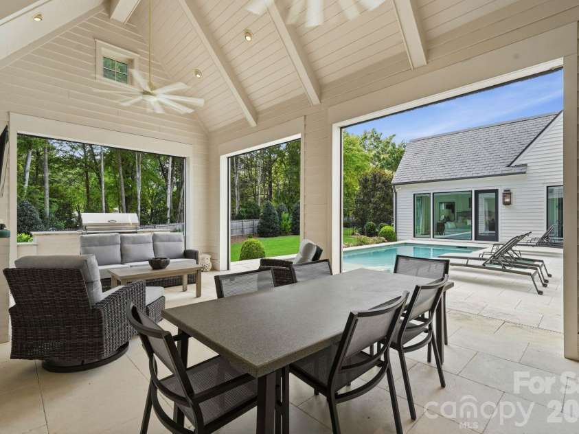 4709 Ockley Manor Lane, Charlotte, NC 28226.  MLS# CAR4416742, YatesRealty ID 47407. 