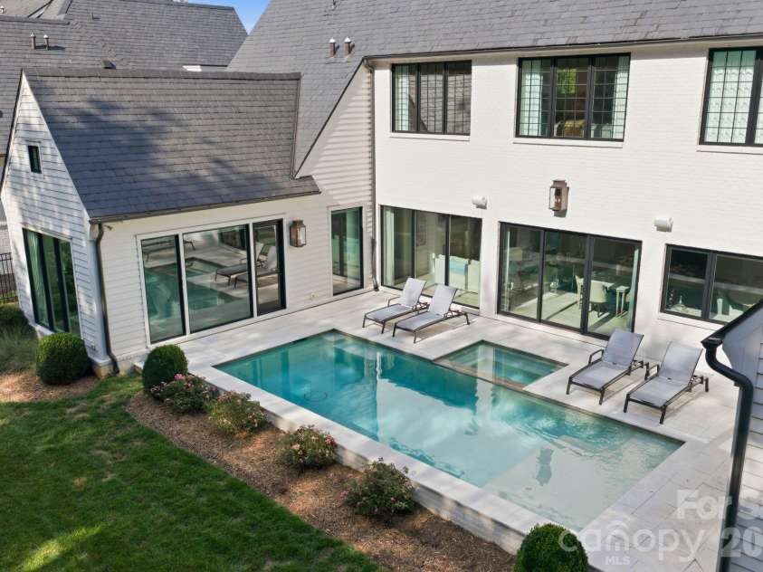 4709 Ockley Manor Lane, Charlotte, NC 28226.  MLS# CAR4416742, YatesRealty ID 47407. 