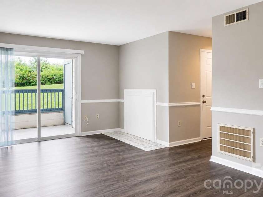8024 Tremaine Court, Charlotte, NC 28227.  MLS# CAR4417688, YatesRealty ID 47408. 