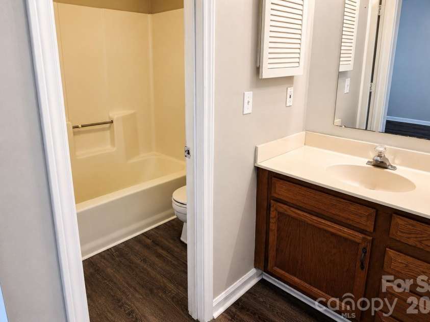 8024 Tremaine Court, Charlotte, NC 28227.  MLS# CAR4417688, YatesRealty ID 47408. 