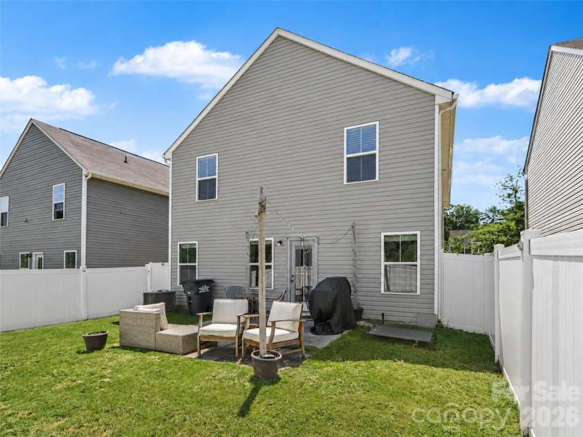 5116 Downhaul Drive, Charlotte, NC 28269.  MLS# CAR4417814, YatesRealty ID 47409. Fenced-in backyard