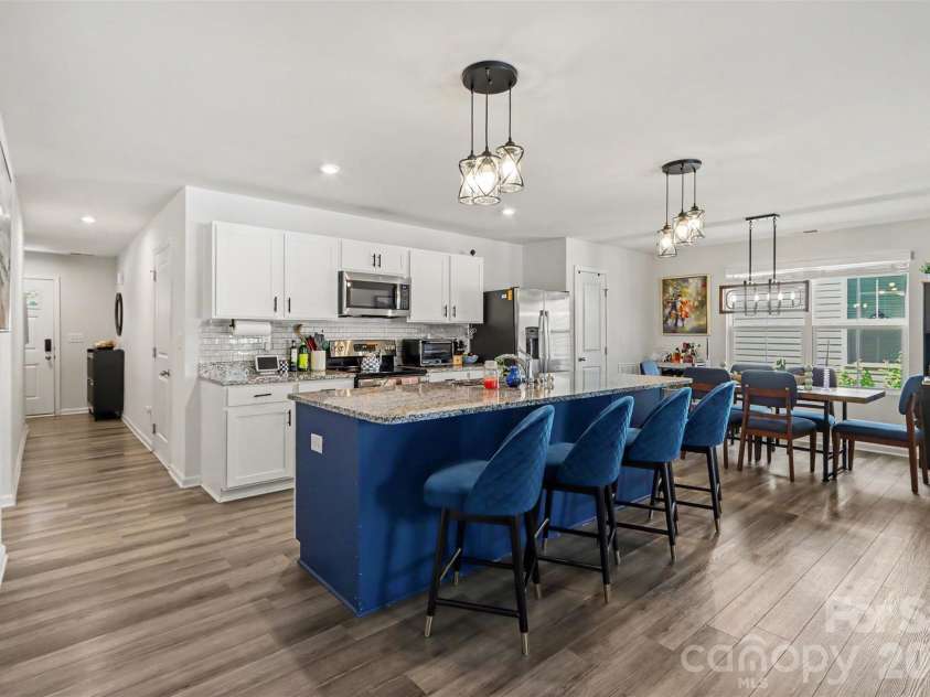 5116 Downhaul Drive, Charlotte, NC 28269.  MLS# CAR4417814, YatesRealty ID 47409. Kitchen