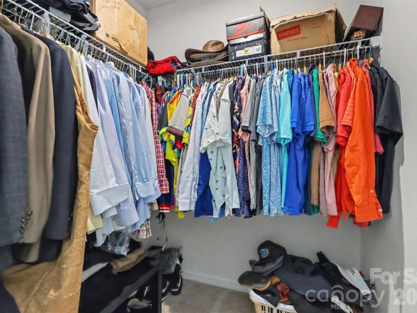 5116 Downhaul Drive, Charlotte, NC 28269.  MLS# CAR4417814, YatesRealty ID 47409. Primary walk-in closet