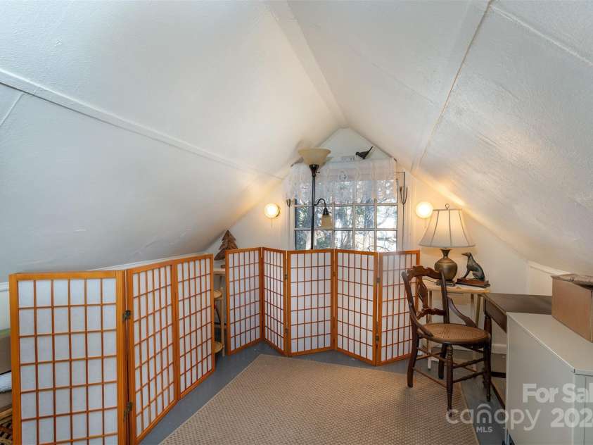 103 & 105 Pine Street, Black Mountain, NC 28711.  MLS# CAR4205366, YatesRealty ID 4741. 