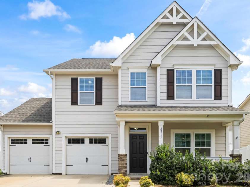 4312 Huntley Glen Drive, Pineville, NC 28134.  MLS# CAR4416712, YatesRealty ID 47410. 