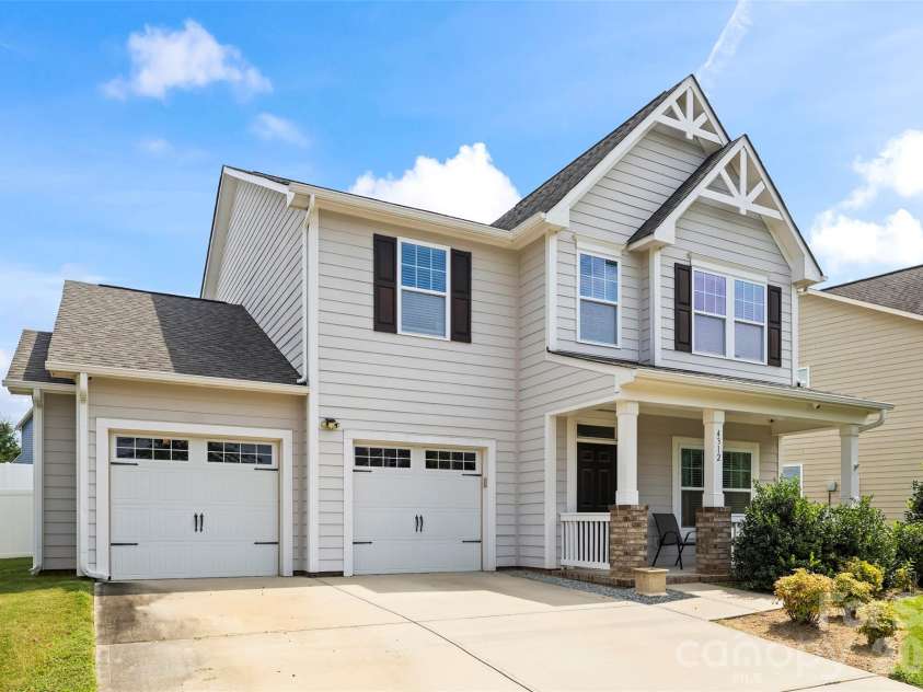 4312 Huntley Glen Drive, Pineville, NC 28134.  MLS# CAR4416712, YatesRealty ID 47410. 
