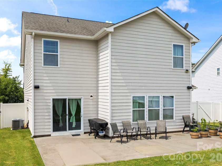 4312 Huntley Glen Drive, Pineville, NC 28134.  MLS# CAR4416712, YatesRealty ID 47410. 