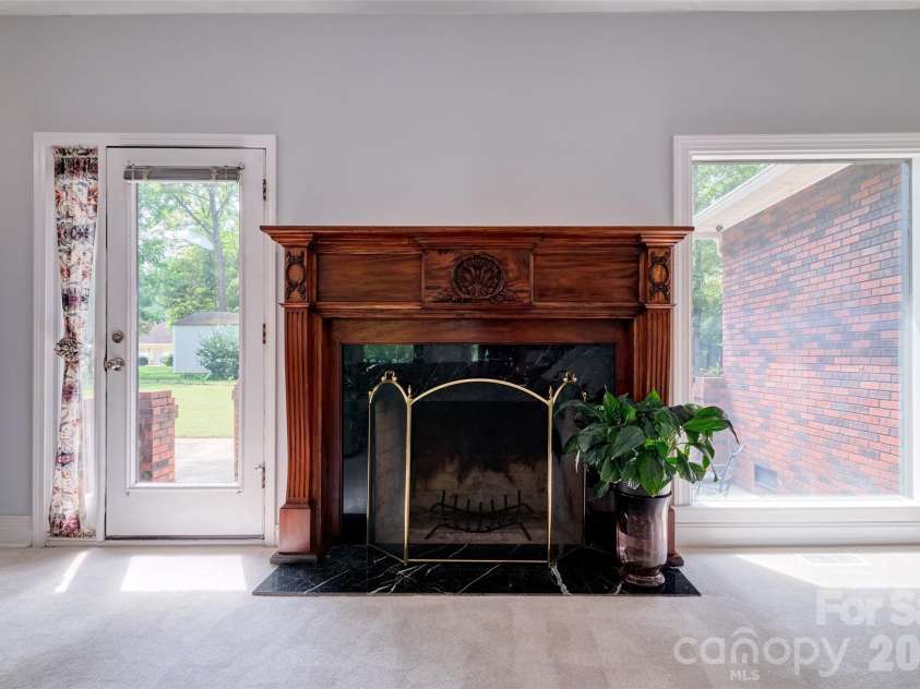 2143 Peninsula Drive, Lake Wylie, SC 29710.  MLS# CAR4416751, YatesRealty ID 47411. 