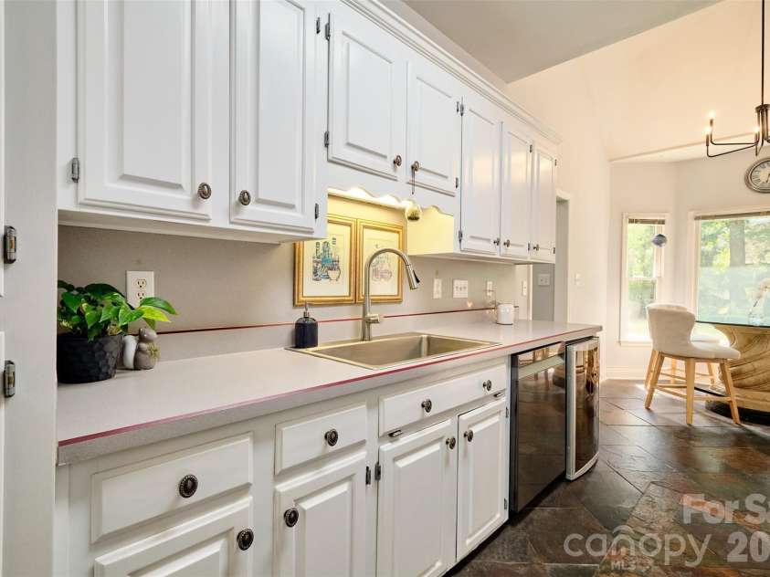2143 Peninsula Drive, Lake Wylie, SC 29710.  MLS# CAR4416751, YatesRealty ID 47411. 