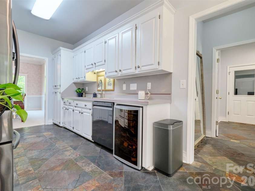 2143 Peninsula Drive, Lake Wylie, SC 29710.  MLS# CAR4416751, YatesRealty ID 47411. 
