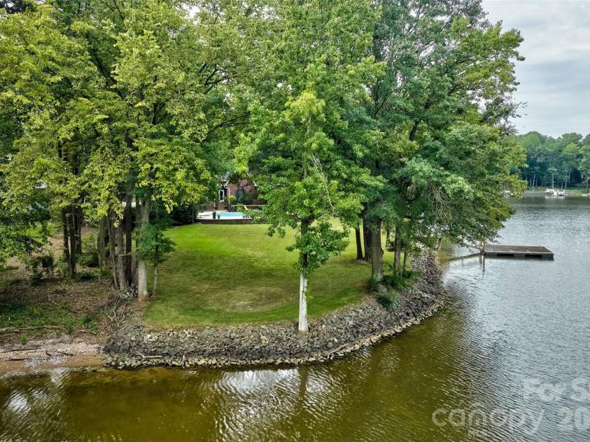 2143 Peninsula Drive, Lake Wylie, SC 29710.  MLS# CAR4416751, YatesRealty ID 47411. 