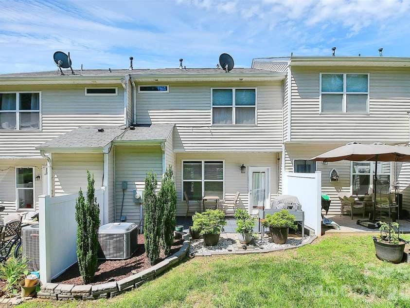 7345 Laurel Valley Road, Charlotte, NC 28273.  MLS# CAR4417749, YatesRealty ID 47412. 