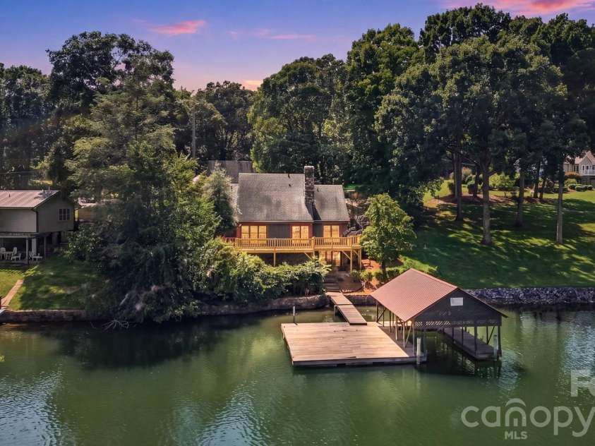 6580 Central Drive, Conover, NC 28613.  MLS# CAR4417674, YatesRealty ID 47413. 