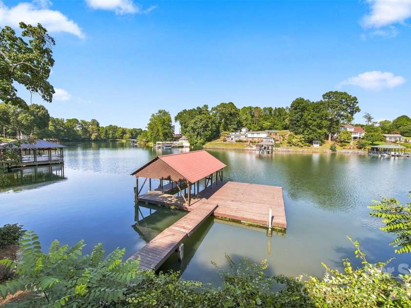 6580 Central Drive, Conover, NC 28613.  MLS# CAR4417674, YatesRealty ID 47413. 