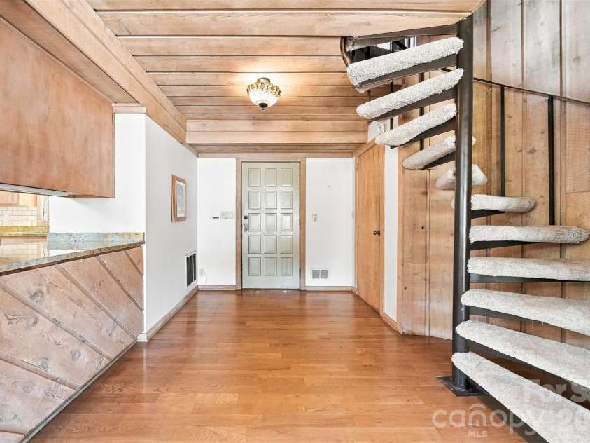 6580 Central Drive, Conover, NC 28613.  MLS# CAR4417674, YatesRealty ID 47413. 