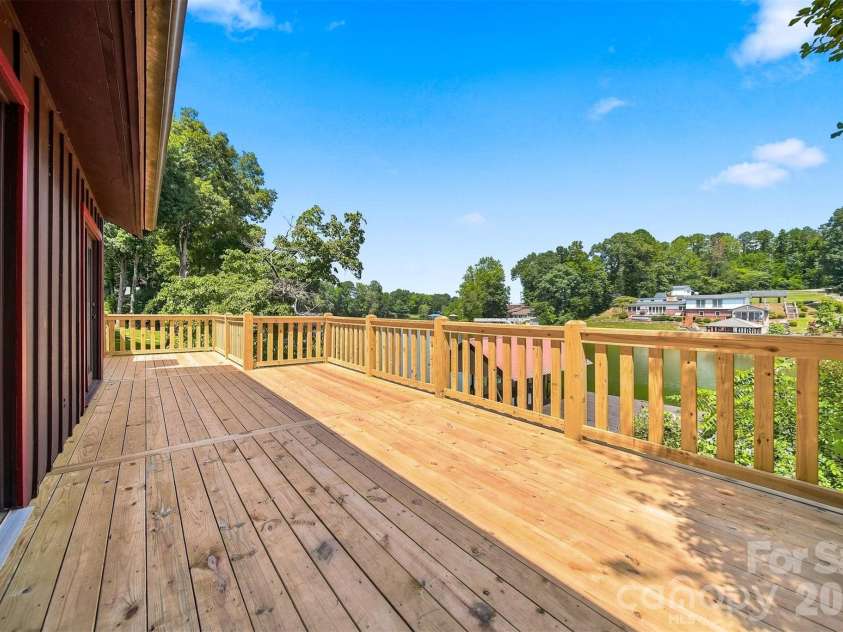 6580 Central Drive, Conover, NC 28613.  MLS# CAR4417674, YatesRealty ID 47413. 
