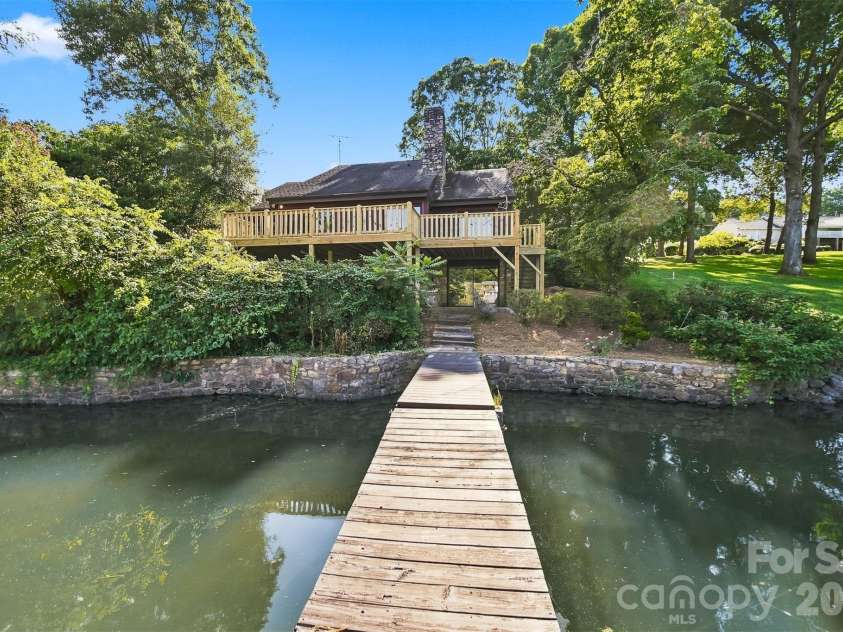 6580 Central Drive, Conover, NC 28613.  MLS# CAR4417674, YatesRealty ID 47413. 