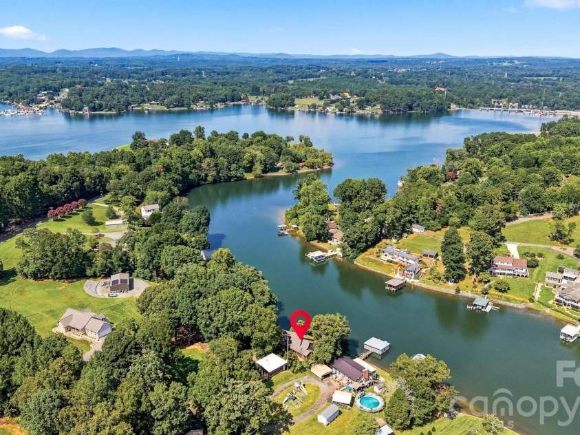 6580 Central Drive, Conover, NC 28613.  MLS# CAR4417674, YatesRealty ID 47413. 