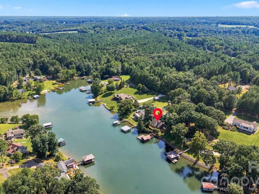 6580 Central Drive, Conover, NC 28613.  MLS# CAR4417674, YatesRealty ID 47413. 