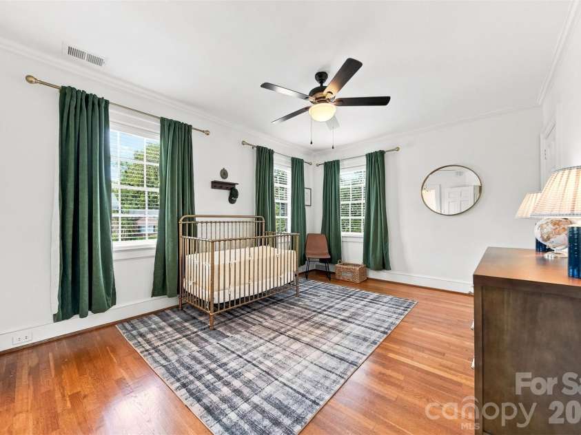 525 2nd Avenue, Hickory, NC 28601.  MLS# CAR4417785, YatesRealty ID 47415. 