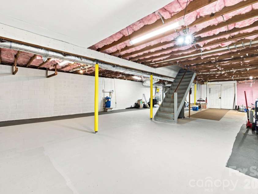1714 Lazenby Street, Newton, NC 28658.  MLS# CAR4417758, YatesRealty ID 47416. 