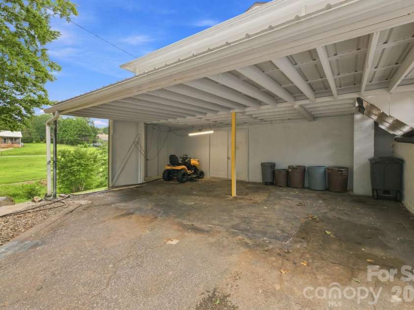 1714 Lazenby Street, Newton, NC 28658.  MLS# CAR4417758, YatesRealty ID 47416. 