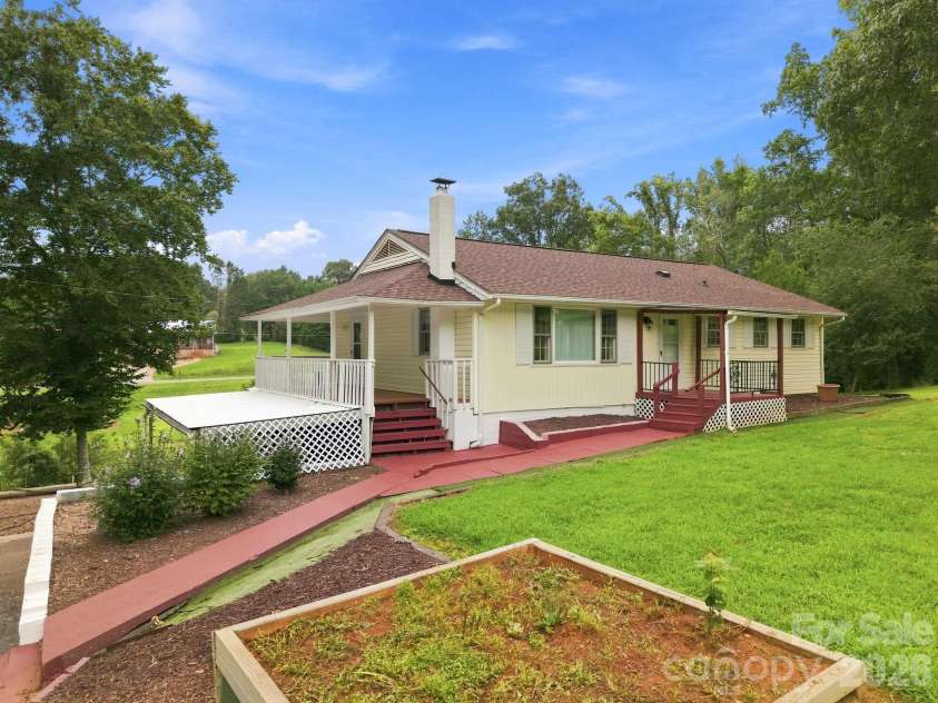 1714 Lazenby Street, Newton, NC 28658.  MLS# CAR4417758, YatesRealty ID 47416. 