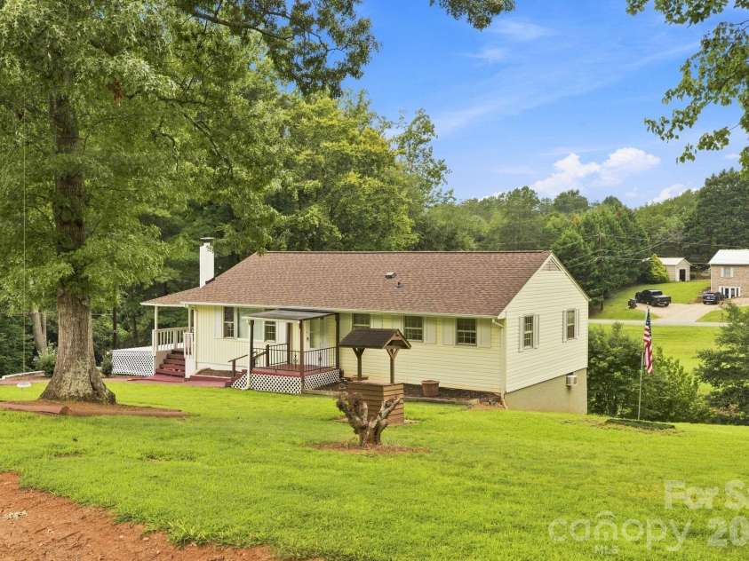 1714 Lazenby Street, Newton, NC 28658.  MLS# CAR4417758, YatesRealty ID 47416. 