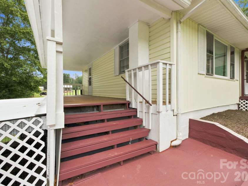 1714 Lazenby Street, Newton, NC 28658.  MLS# CAR4417758, YatesRealty ID 47416. 