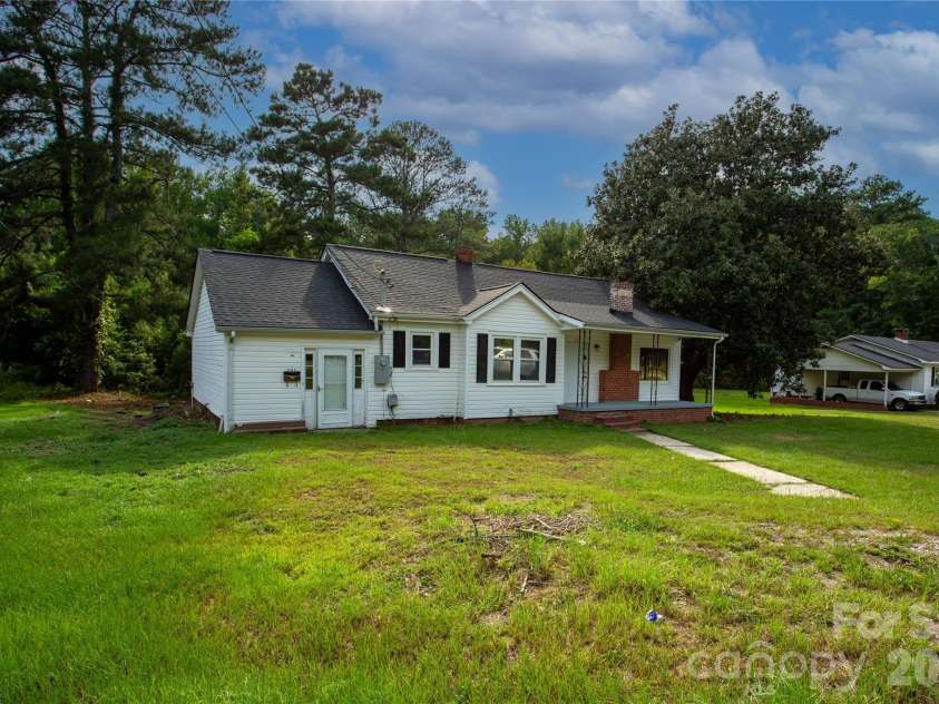 290 Airport Road, Rockingham, NC 28379.  MLS# CAR4416920, YatesRealty ID 47417. 