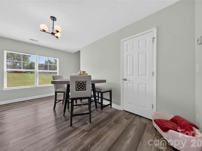 2047 Sonoma Valley Drive, Charlotte, NC 28214.  MLS# CAR4416912, YatesRealty ID 47419. 
