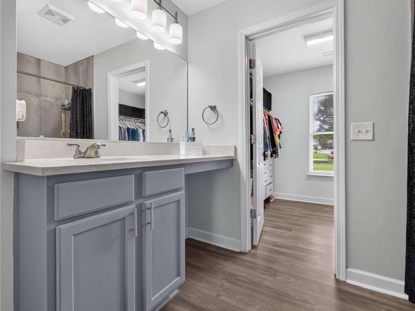 2047 Sonoma Valley Drive, Charlotte, NC 28214.  MLS# CAR4416912, YatesRealty ID 47419. 