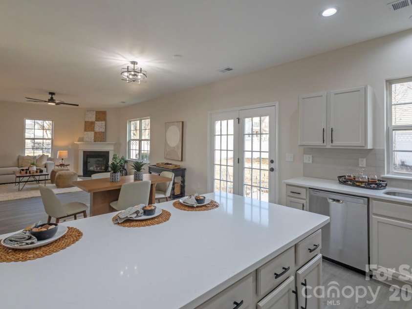 10631 Atkins Ridge Drive, Charlotte, NC 28213.  MLS# CAR4330313, YatesRealty ID 4742. 