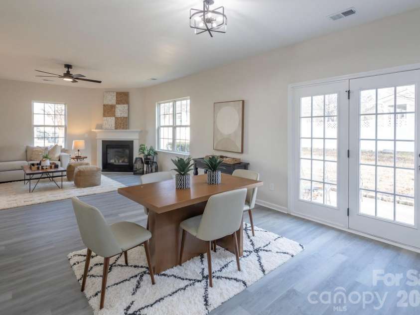 10631 Atkins Ridge Drive, Charlotte, NC 28213.  MLS# CAR4330313, YatesRealty ID 4742. 