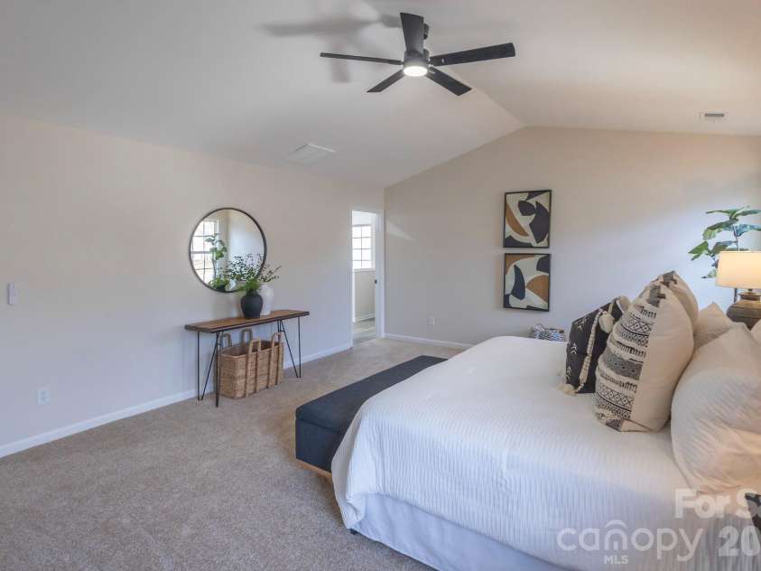 10631 Atkins Ridge Drive, Charlotte, NC 28213.  MLS# CAR4330313, YatesRealty ID 4742. 